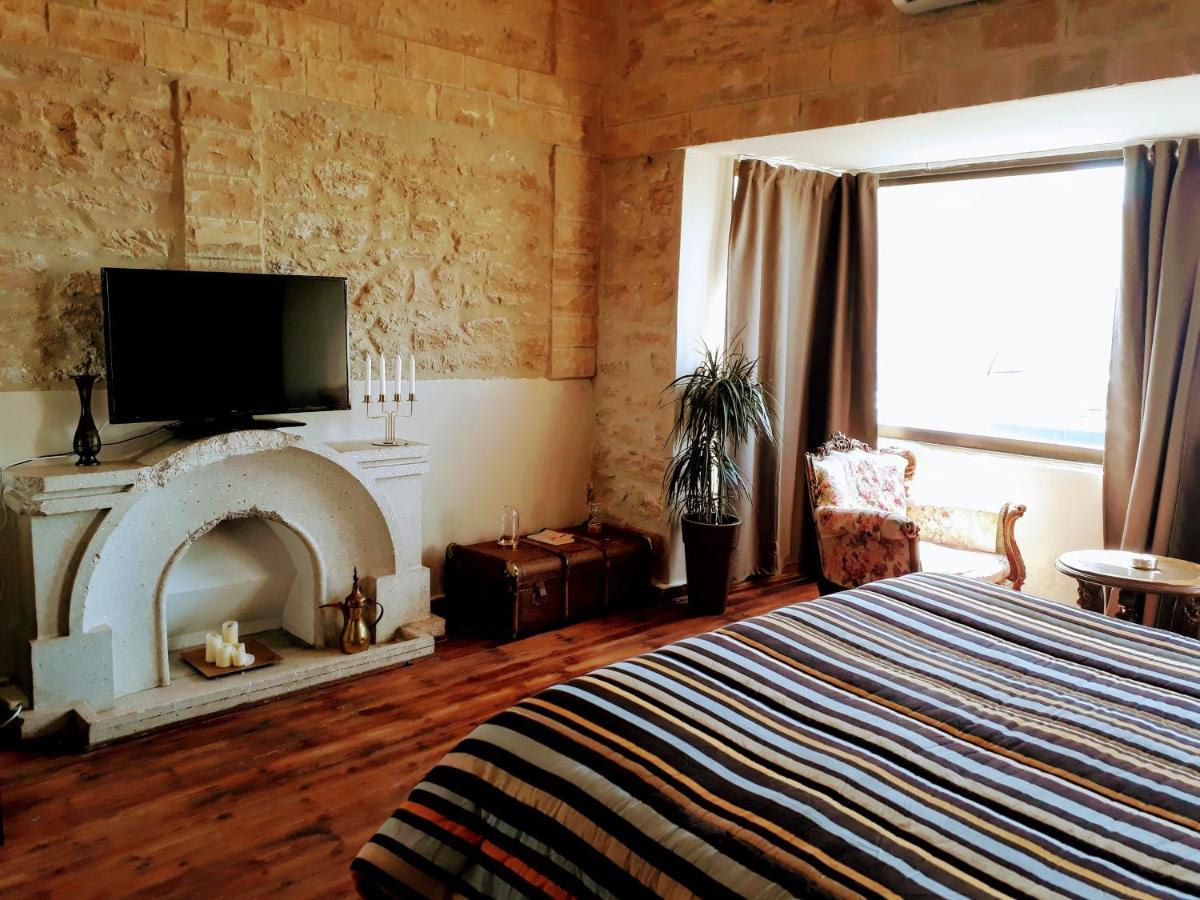 Karavella Vintage Apartment Paphos Eksteriør bilde