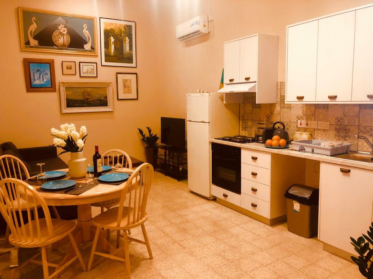 Karavella Vintage Apartment Paphos Eksteriør bilde