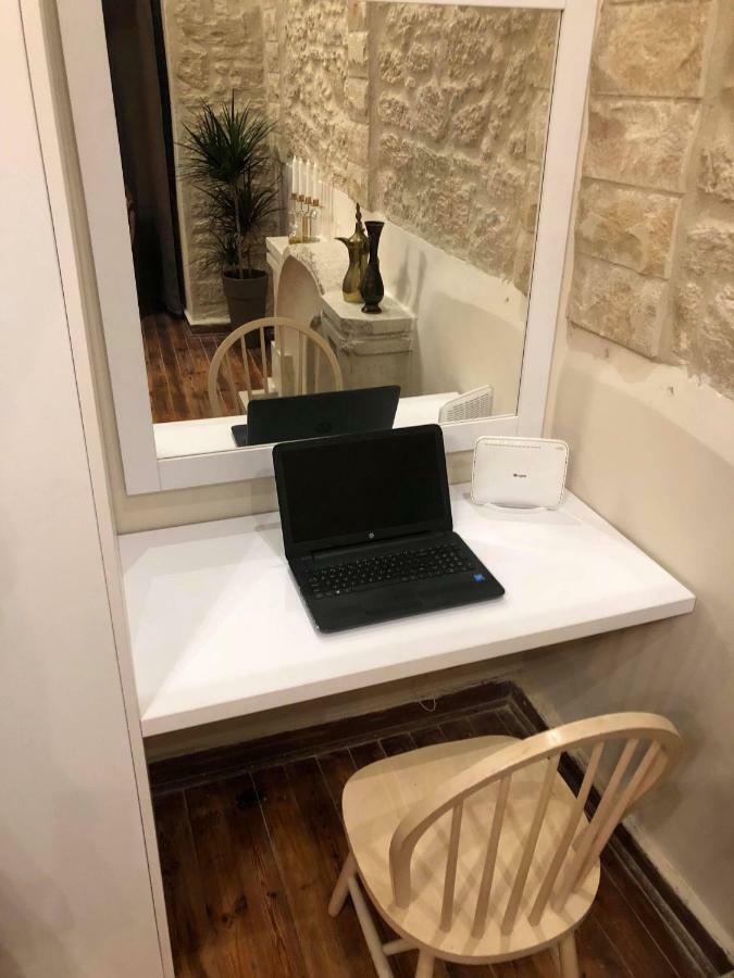 Karavella Vintage Apartment Paphos Eksteriør bilde